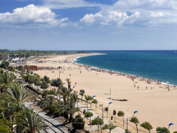 813 тыс. россиян отдохнули в Испании с начала текущего года