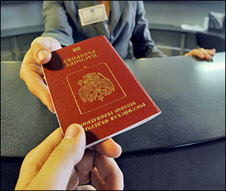 Россиянам будет проще оформлять загранпаспорт за рубежом