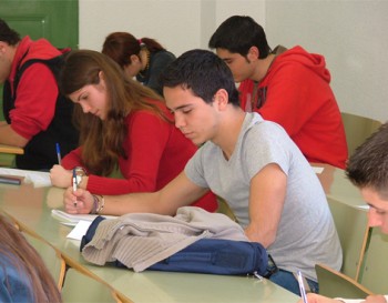 Осенние занятия в школах Валенсии начнутся раньше, а закончатся - позже