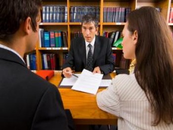 В Испании теперь станет проще заключить брак или развестись