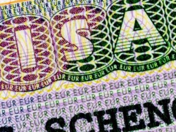 Испания изменит условия получения «Золотых виз» 