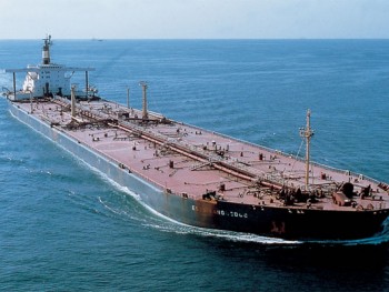 Испания увеличивает закупку нефти в связи с её низкими ценами