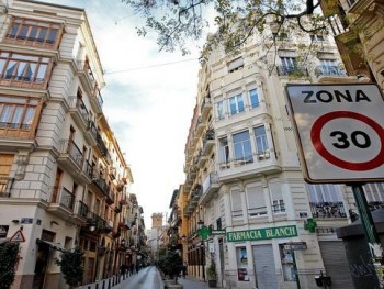 В центре Валенсии ввели ограничение скорости движения 