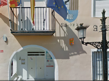 Валенсийская деревня предлагает дом и работу семье с двумя детьми