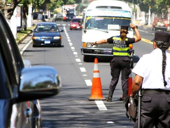 Пассажиры остановили автобус из-за нетрезвого водителя