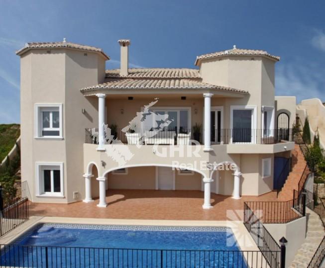 Новая вилла в Кумбре дель Соль (Аликанте)